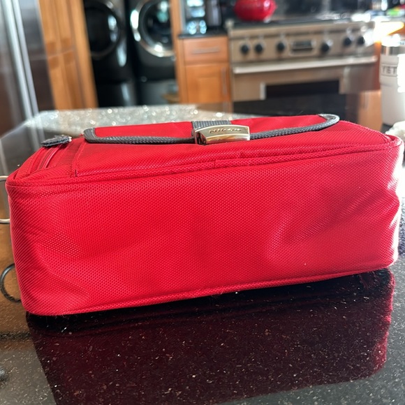 Nikon 1 Series Deluxe Digital Camera CASE - Picture 6 of 9